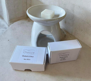 Ceramic Wax Melter and 2 Boxes Wax Melts